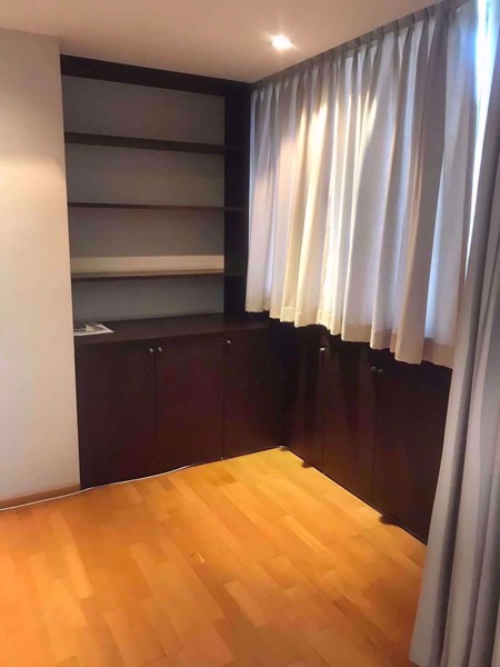 Picture of 2 bed Condo in Supalai Place Condominium Khlong Tan Nuea Sub District C016782