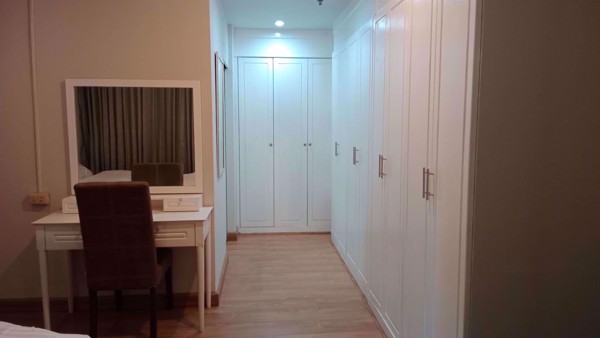 Picture of 1 bed Condo in Regent Royal Place 1 Lumphini Sub District C016891