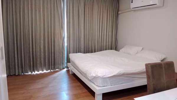 Picture of 1 bed Condo in Regent Royal Place 1 Lumphini Sub District C016891