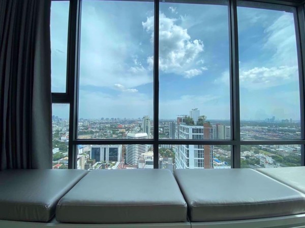 รูปภาพ 2 ห้องนอน Condo ในโครงการ Rhythm Sukhumvit 42 Phra Khanong Sub District C016896