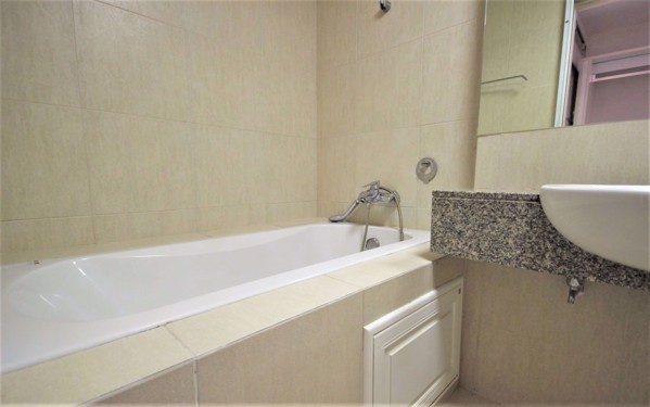 Picture of 2 bed Condo in The Clover Khlong Tan Nuea Sub District C016898