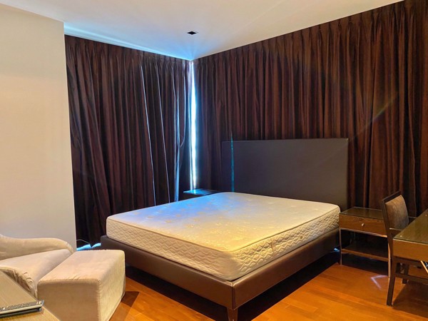 รูปภาพ 3 ห้องนอน Condo ในโครงการ Athenee Residence Lumphini Sub District C016944