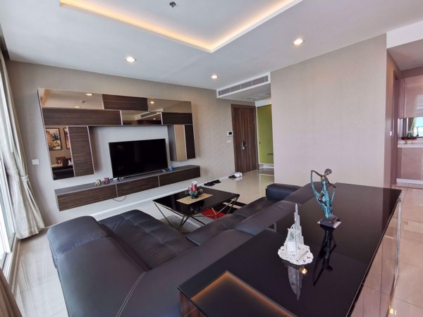 Picture of 3 bed Condo in Menam Residences Wat Phraya Krai Sub District C016993