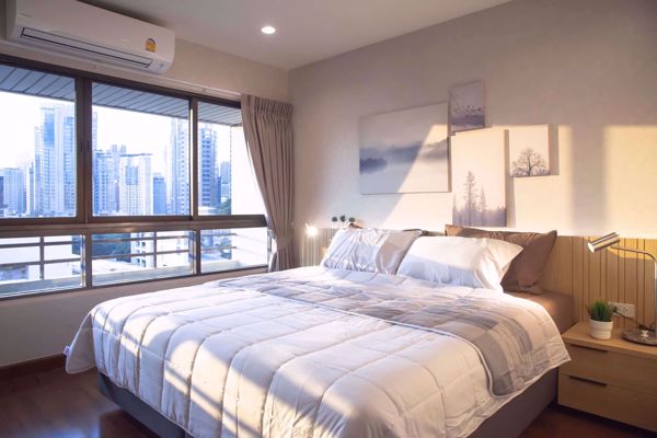 Picture of 2 bed Condo in Baan Ploenchit Lumphini Sub District C017029