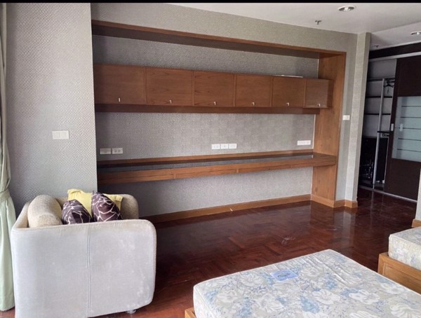 Picture of 2 bed Condo in 33 Tower Khlong Tan Nuea Sub District C017044