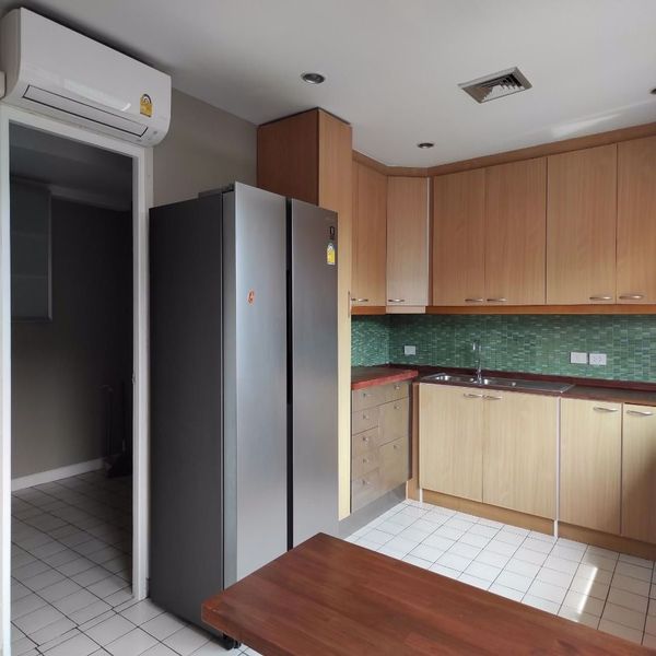 Picture of 2 bed Condo in Polo Residence Pathum Wan District C017107