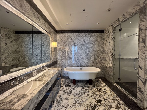 Picture of 2 bed Condo in The Ritz-Carlton Residences at MahaNakhon Bang Rak District C017122