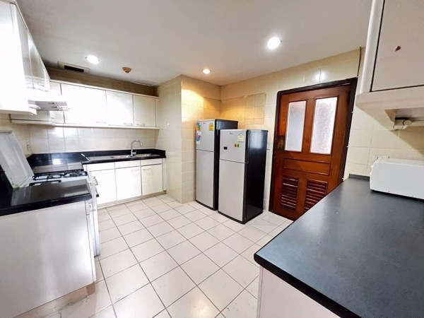 Picture of 3 bed Condo in President Park Sukhumvit 24 Khlongtan Sub District C017188