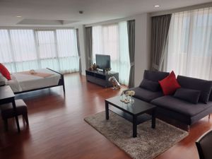 Picture of 4 bed Condo in Sathorn Gallery Residences Bang Rak District C017254