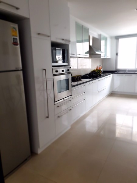 Picture of 4 bed Condo in Sathorn Gallery Residences Bang Rak District C017254