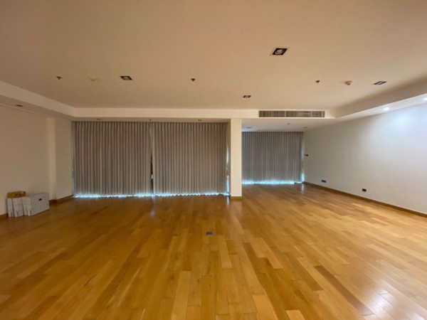 Picture of 4 bed Condo in Belgravia Residences Khlongtan Sub District C017268