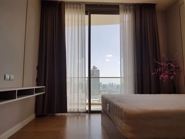 Picture of 1 bed Condo in Magnolias Waterfront Residences Khlong Ton Sai Sub District C017282