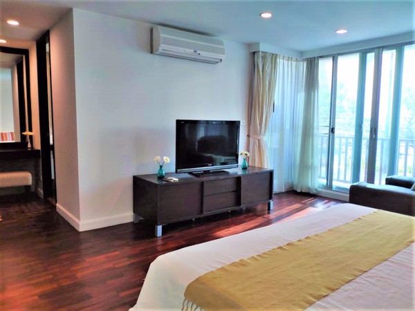 Picture of 3 bed Condo in Sathorn Gallery Residences Bang Rak District C017321