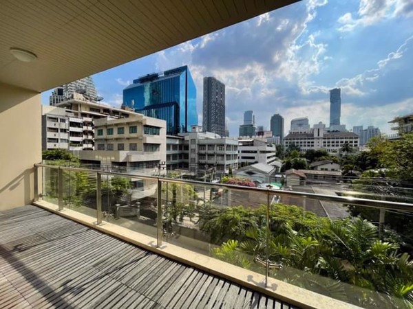 รูปภาพ 2 ห้องนอน Condo ในโครงการ The Legend Saladaeng Silom Sub District C017335