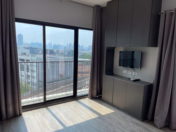 Picture of 2 bed Condo in Noble Reform Samsennai Sub District C017352