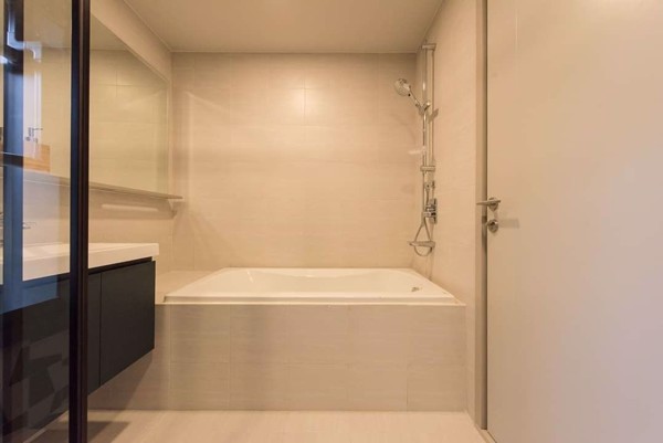 Picture of 2 bed Condo in THE BASE Sukhumvit 50 Phra Khanong Sub District C017404