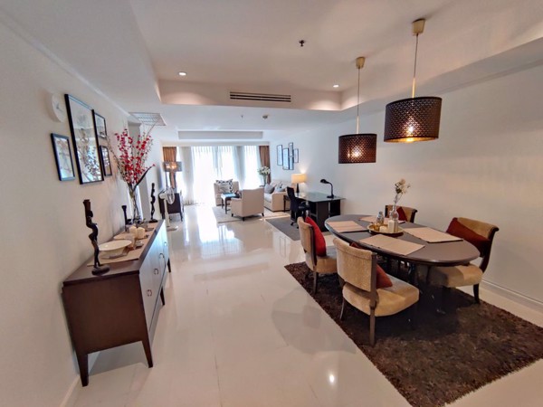 Picture of 2 bed Condo in The Oleander Khlong Toei Nuea Sub District C017419