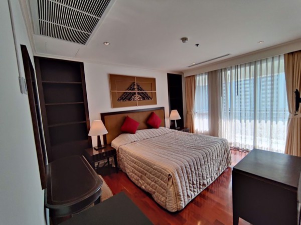 Picture of 2 bed Condo in The Oleander Khlong Toei Nuea Sub District C017419