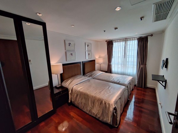 Picture of 2 bed Condo in The Oleander Khlong Toei Nuea Sub District C017419