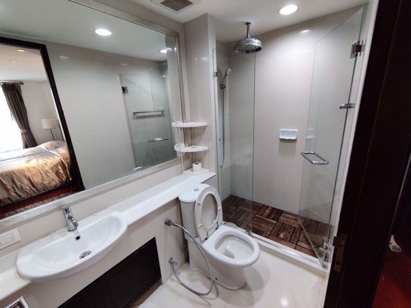 Picture of 2 bed Condo in The Oleander Khlong Toei Nuea Sub District C017419