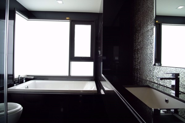 Picture of 2 bed Condo in Rhythm Sukhumvit 36-38 Phra Khanong Sub District C017454