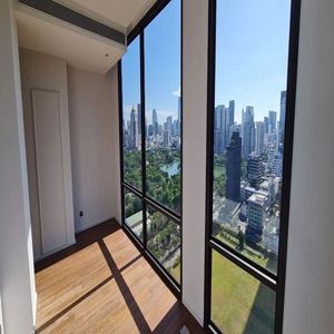 Picture of 3 bed Condo in MUNIQ Langsuan Pathum Wan District C017456