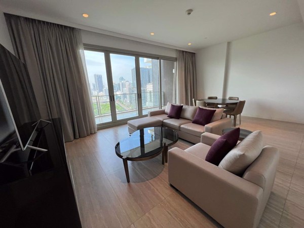 Picture of 3 bed Condo in 185 Rajadamri Lumphini Sub District C017468