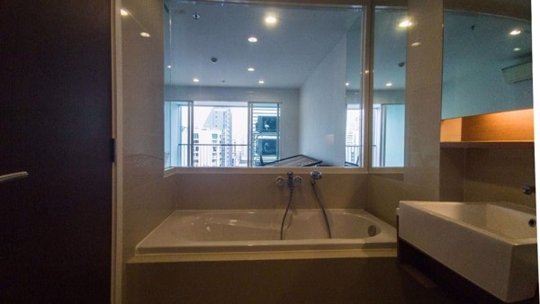 รูปภาพ 3 ห้องนอน Condo ในโครงการ 15 Sukhumvit Residences Khlong Toei Nuea Sub District C017554