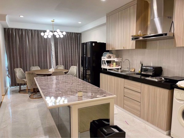 Picture of 3 bed Condo in Noble Remix Khlongtan Sub District C017573