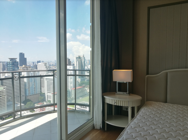 รูปภาพ 4 ห้องนอน Condo ในโครงการ Royce Private Residences Khlong Toei Nuea Sub District C017617