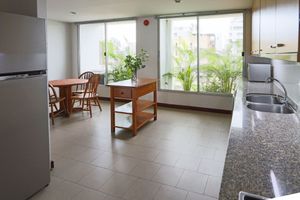 Picture of 3 bed Condo in Ariel Apartments Sathon District C017620