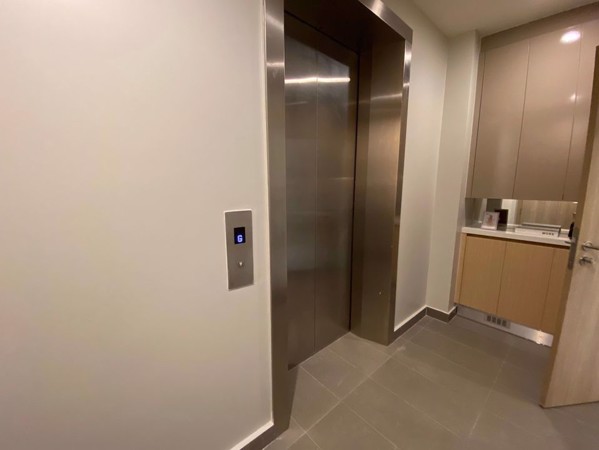 Picture of 1 bed Condo in Noble Ploenchit Lumphini Sub District C017622