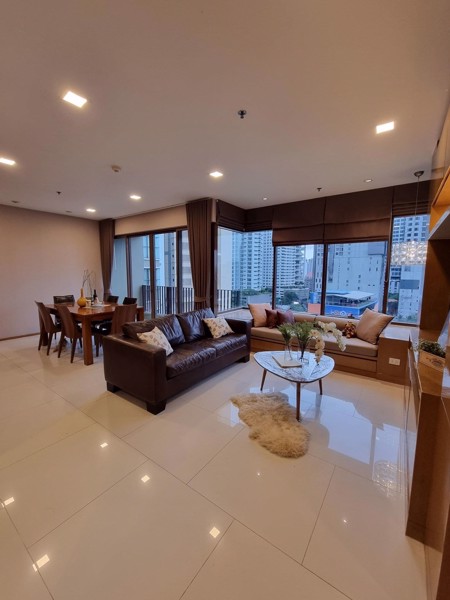 Picture of 2 bed Condo in The Emporio Place Khlongtan Sub District C017670