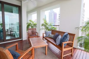 Picture of 4 bed Condo in Panburi Bang Rak District C017676