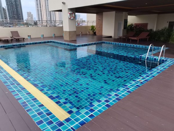 Picture of 2 bed Condo in Monterey Place Khlongtoei Sub District C017701