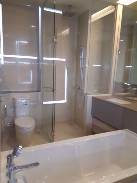 Picture of 1 bed Condo in The ESSE Asoke Khlong Toei Nuea Sub District C017723