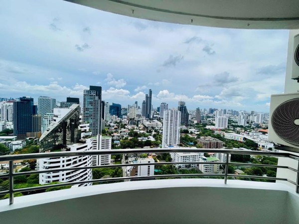 Picture of 2 bed Condo in Top View Tower Khlong Tan Nuea Sub District C017731