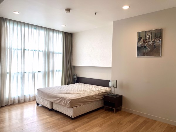 Picture of 2 bed Condo in Chatrium Residence Riverside Wat Phraya Krai Sub District C017739