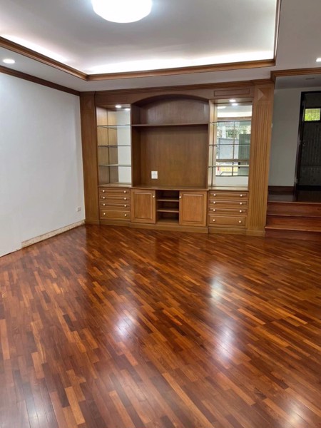 Picture of 4 bed House  Khlong Tan Nuea Sub District H017742