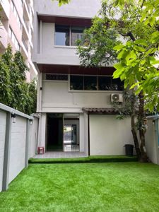 รูปภาพ 4 bed House  Khlong Tan Nuea Sub District H017742