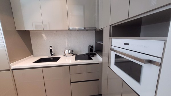 Picture of 1 bed Condo in The Diplomat 39 Khlong Tan Nuea Sub District C017792