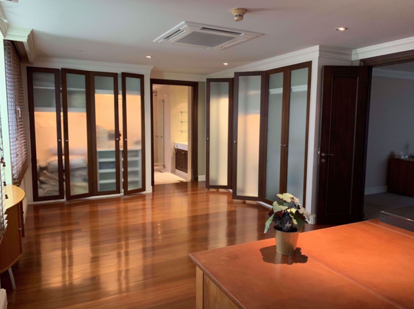 Picture of 4 bed Penthouse in Las Colinas Khlong Toei Nuea Sub District P017796