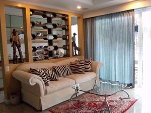 Picture of 2 bed Condo in Avenue 61 Khlong Tan Nuea Sub District C017810