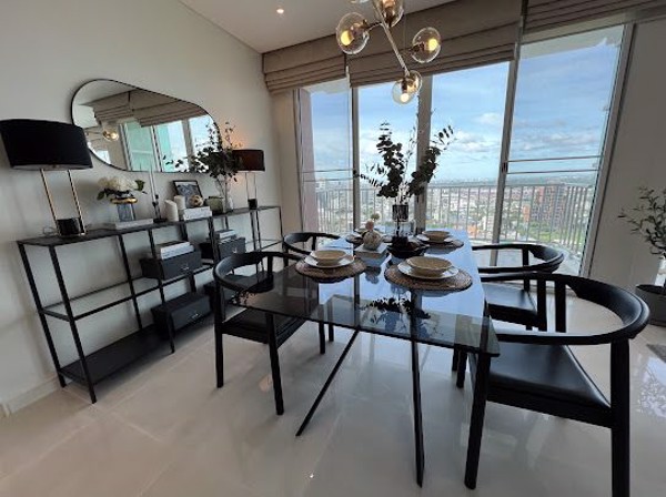 Picture of 3 bed Condo in Fullerton Sukhumvit Khlongtoei Sub District C017832