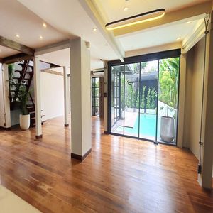 Picture of 7 bed House  Suanluang District H017843