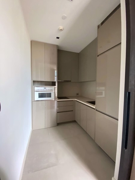 Picture of 1 bed Condo in The Diplomat 39 Khlong Tan Nuea Sub District C017845