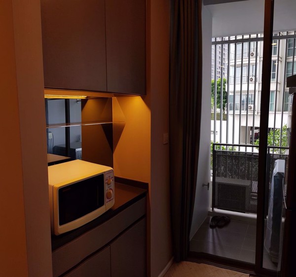 Picture of 1 bed Condo in The Room Sukhumvit 69 Phra Khanong Sub District C017924