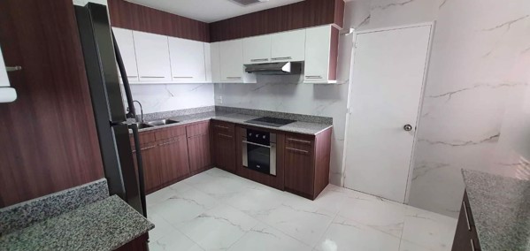 Picture of 3 bed Condo in President Park Sukhumvit 24 Khlongtan Sub District C017964