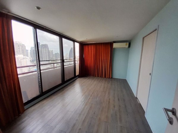 รูปภาพ 3 ห้องนอน Condo ในโครงการ Acadamia Grand Tower Khlong Tan Nuea Sub District C018000