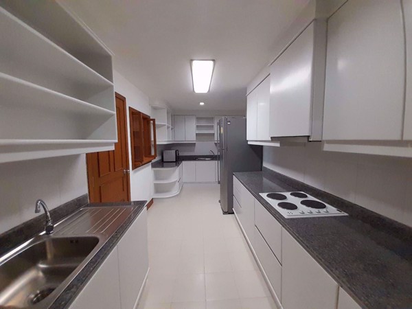 Picture of 3 bed Condo in Acadamia Grand Tower Khlong Tan Nuea Sub District C018001